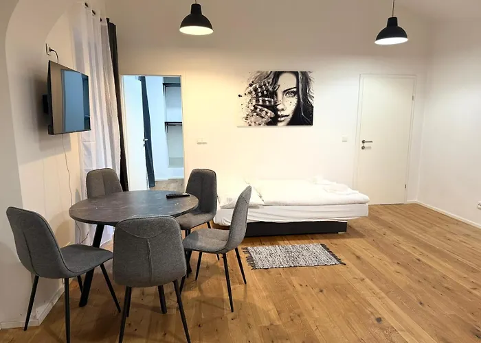 Hirsch Apartment *