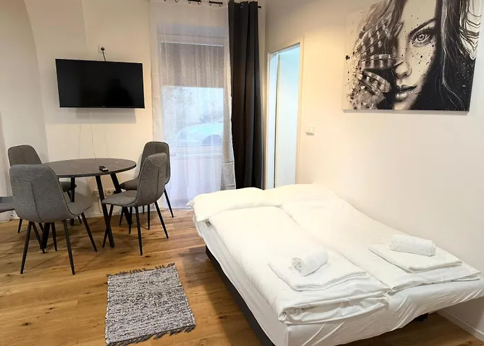 Hirsch Apartment *
